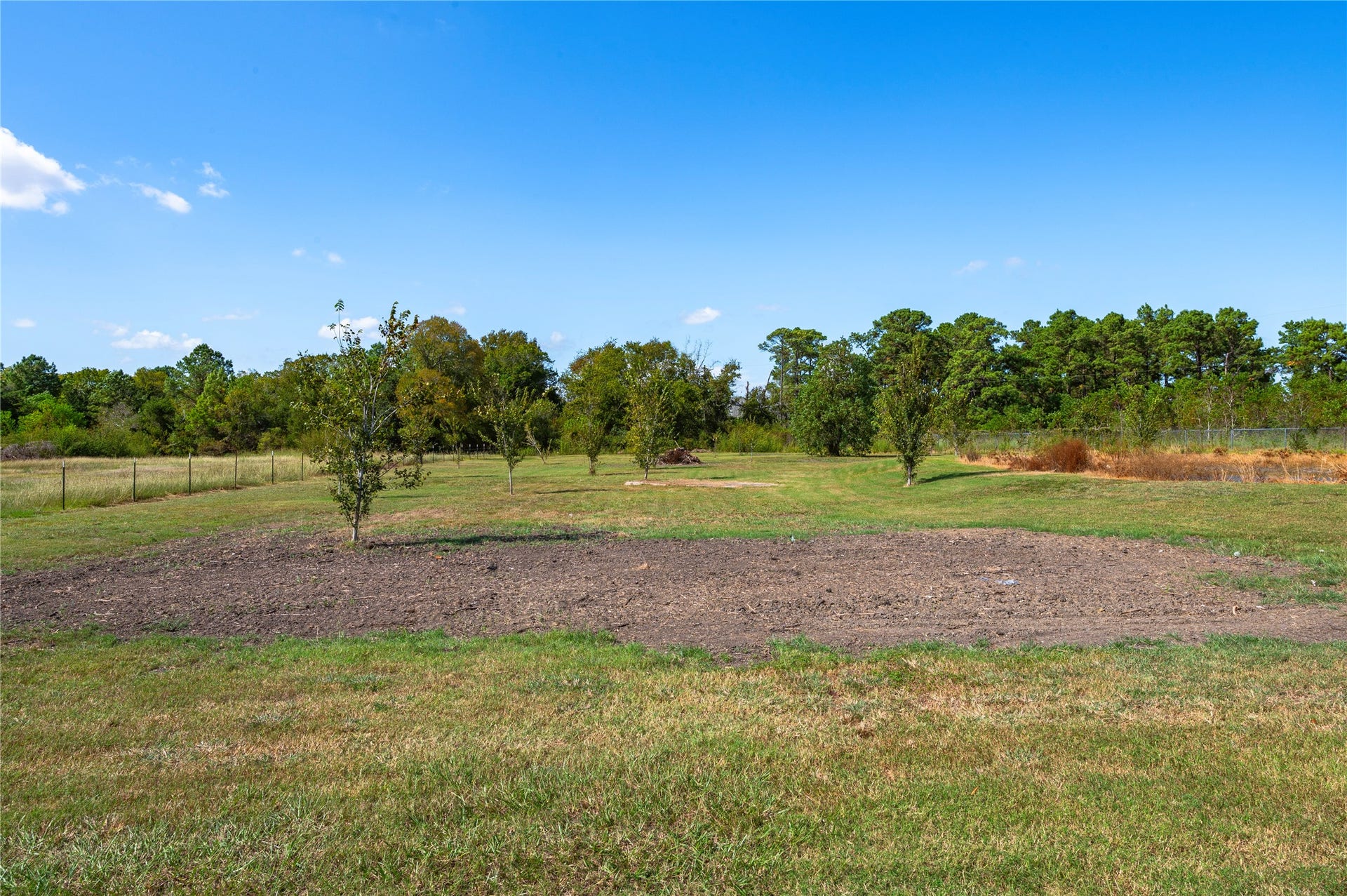 7120 County Road 171, Alvin, TX 77511