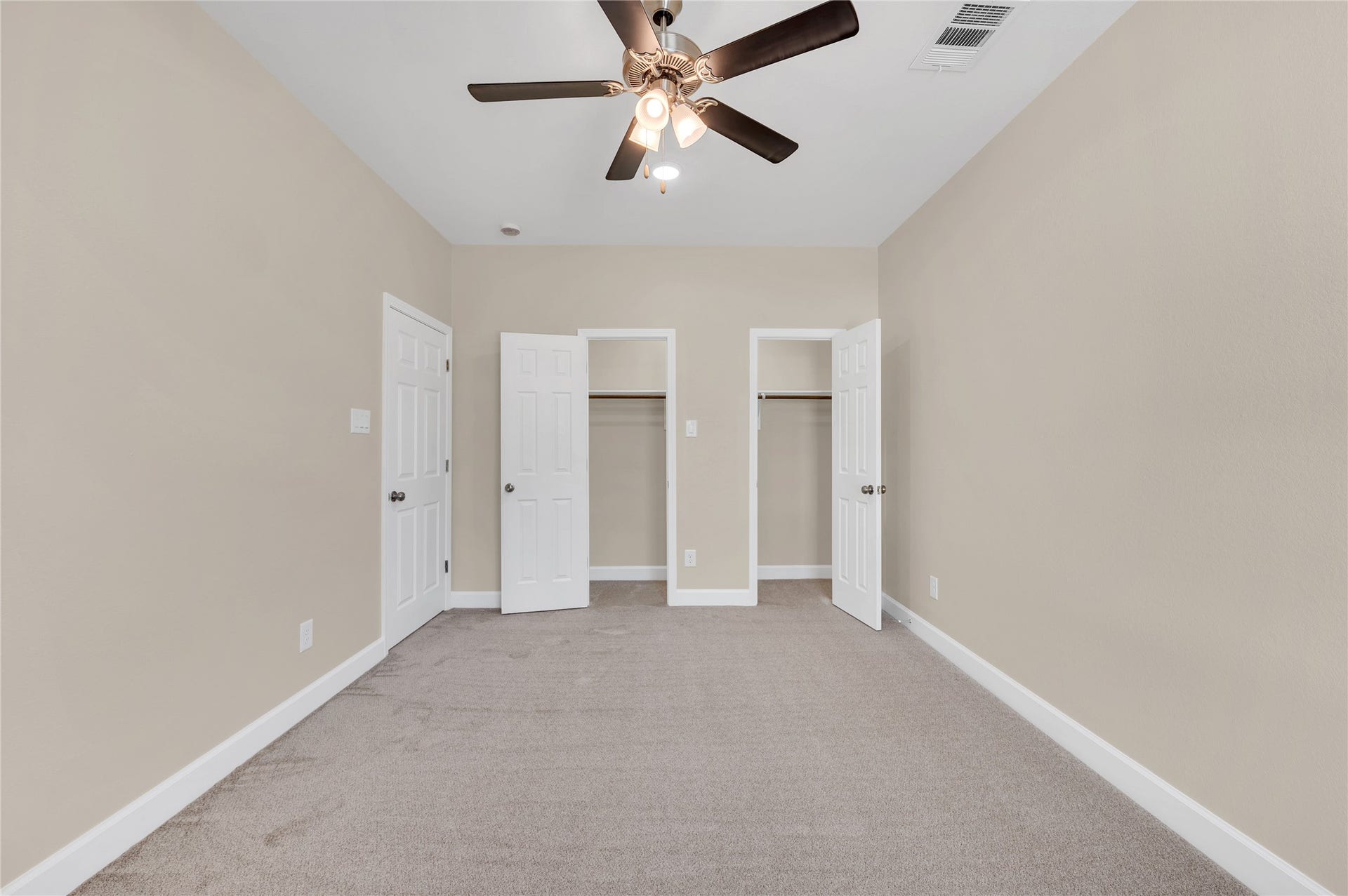 7120 County Road 171, Alvin, TX 77511