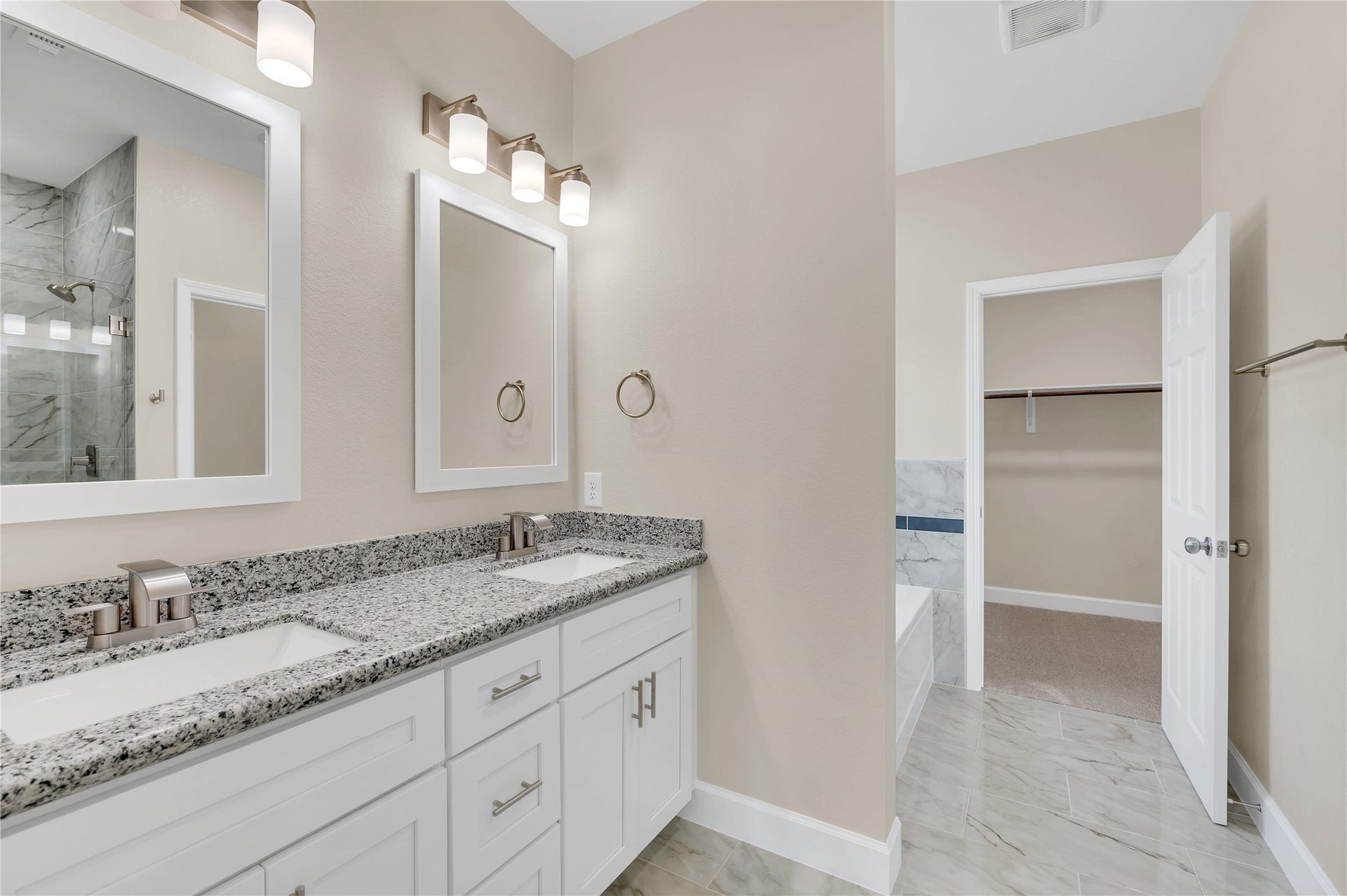 7120 County Road 171, Alvin, TX 77511