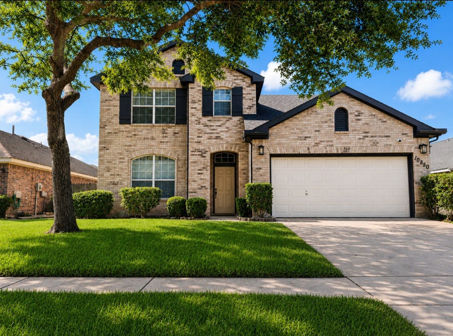 Property photo for 10850 Redstone Court, Missouri City, TX