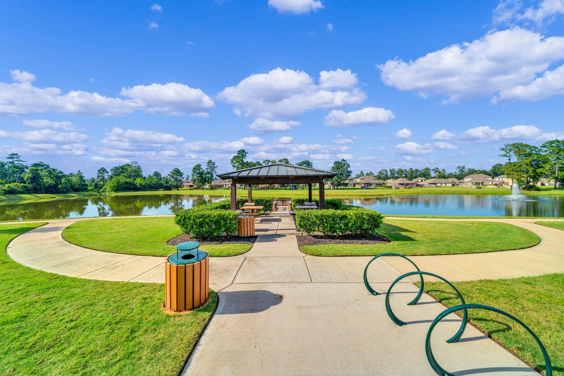 8470 Sweet Cherry Lane, Magnolia, TX 77354
