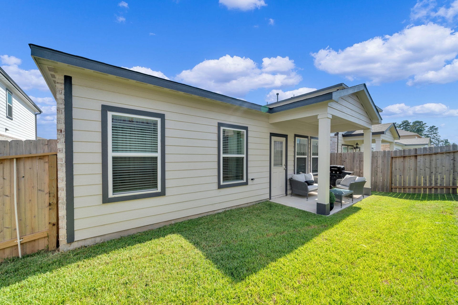 8470 Sweet Cherry Lane, Magnolia, TX 77354