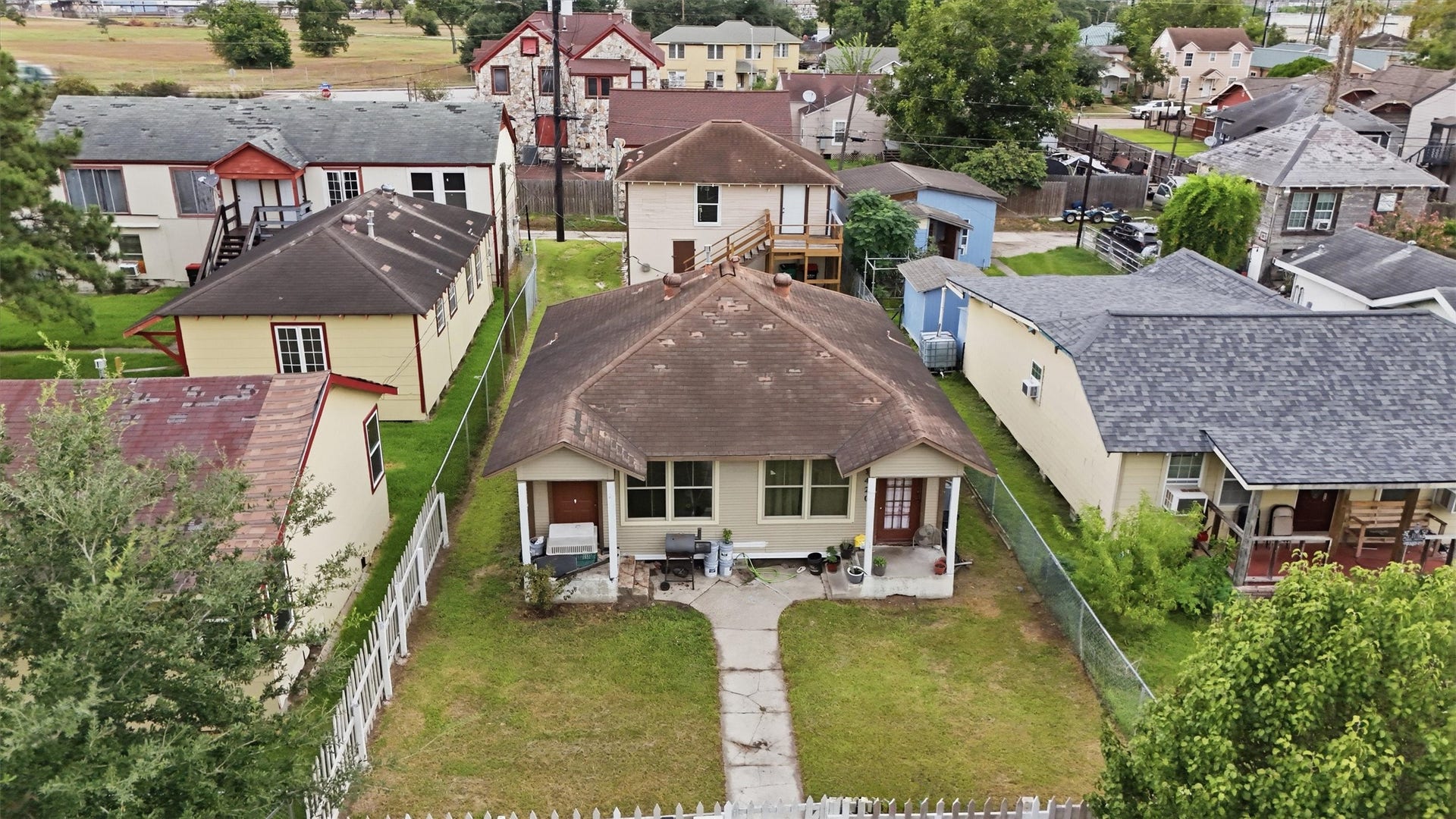 3420 Illinois Street, Baytown, TX 77520 3420 Illinois Street, Baytown, TX 77520