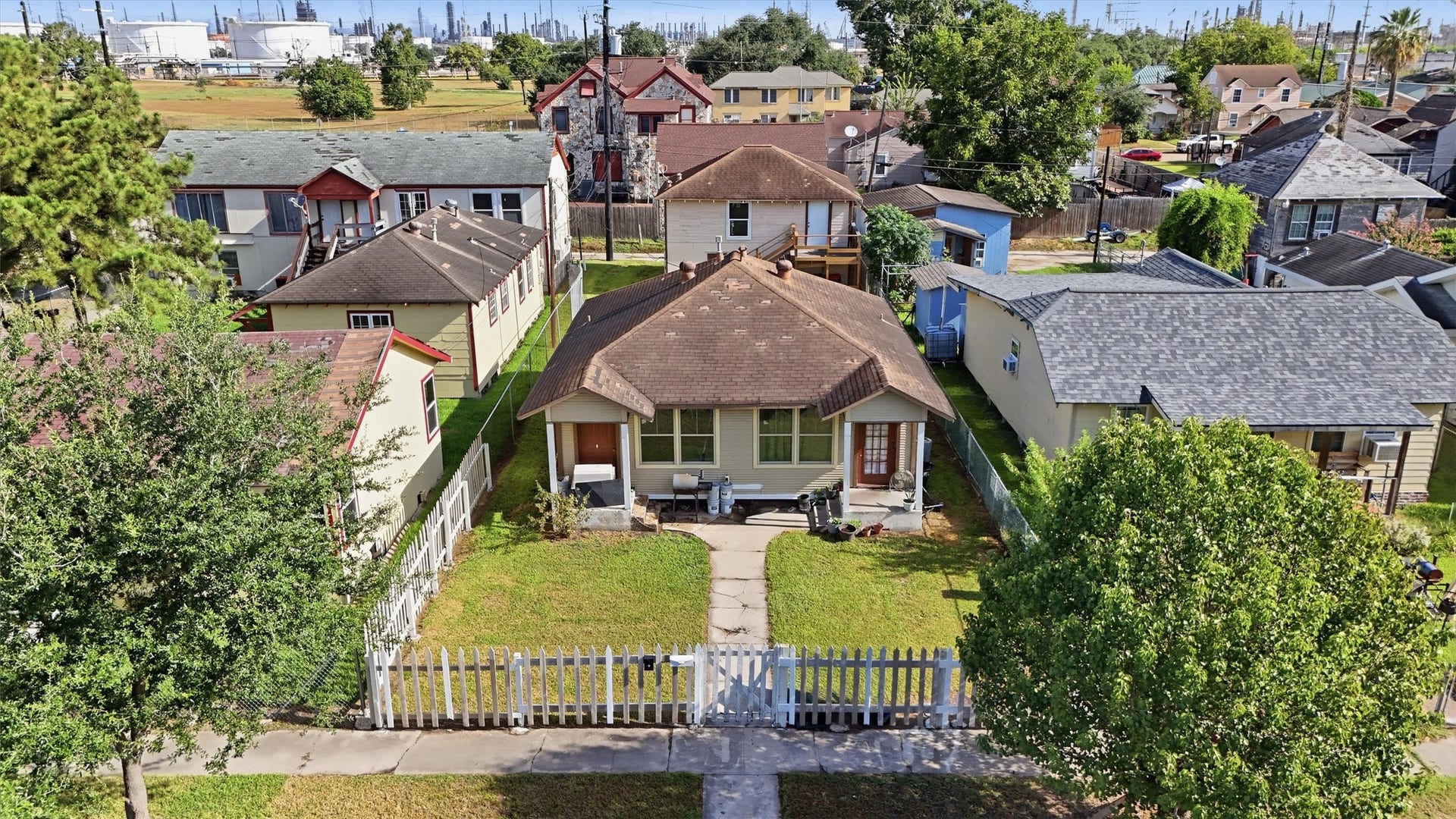 3420 Illinois Street, Baytown, TX 77520 3420 Illinois Street, Baytown, TX 77520