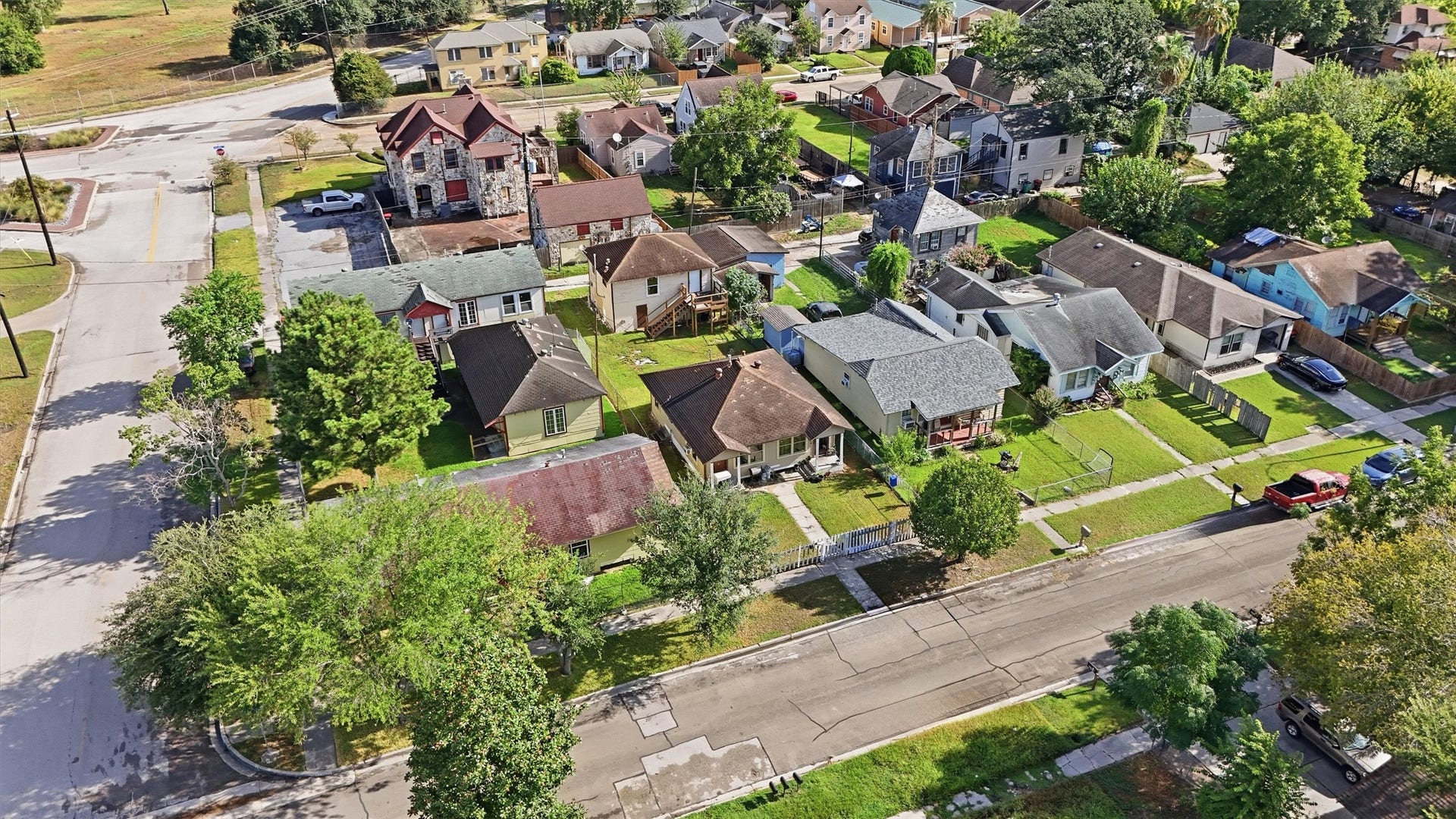 3420 Illinois Street, Baytown, TX 77520 3420 Illinois Street, Baytown, TX 77520