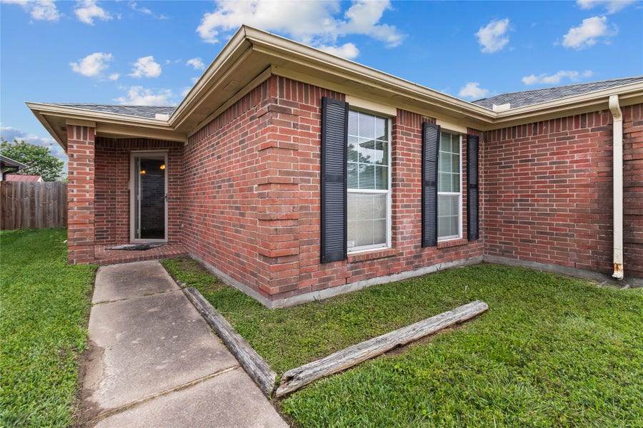 Property photo for 5231 Honeyvine Drive, Houston, TX