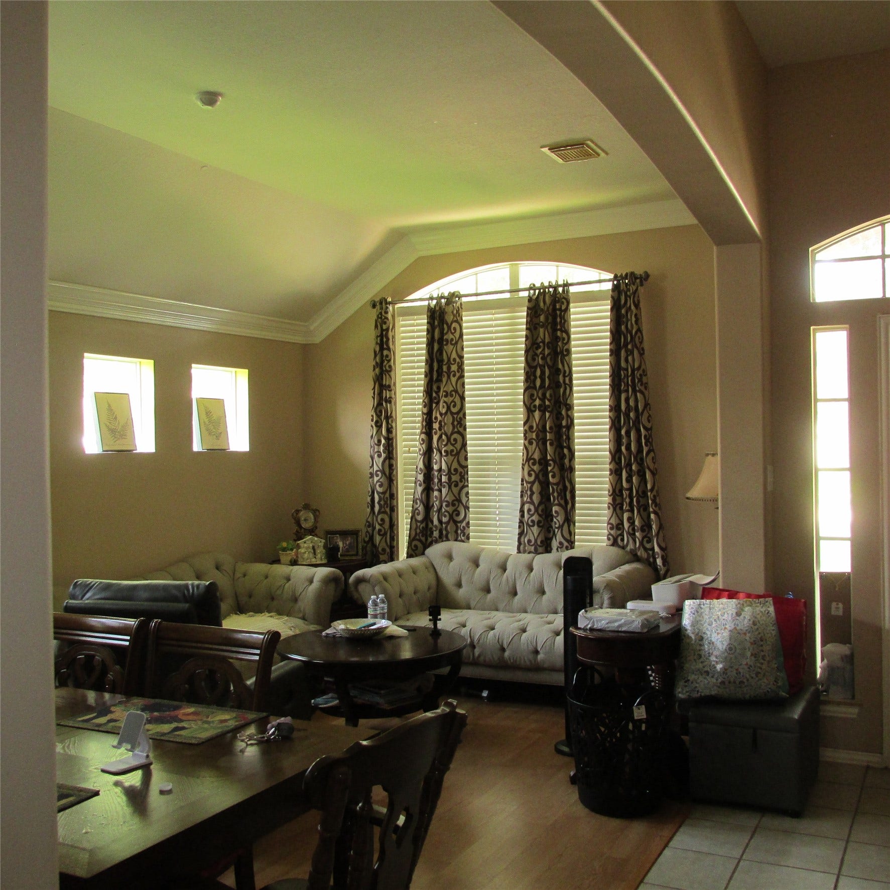 3255 Lakeway Lane, Pearland, TX 77584 Living Rm