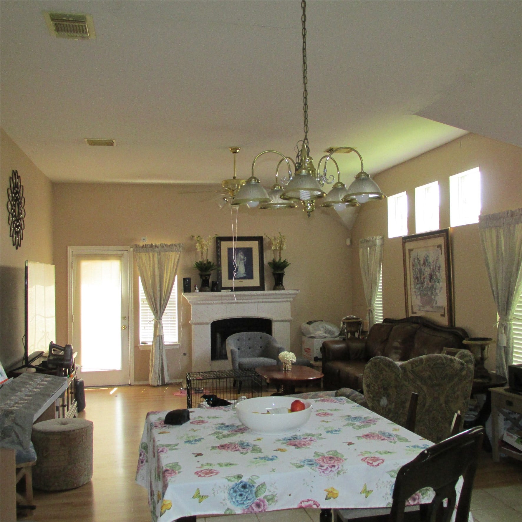 3255 Lakeway Lane, Pearland, TX 77584 Breakfast Area