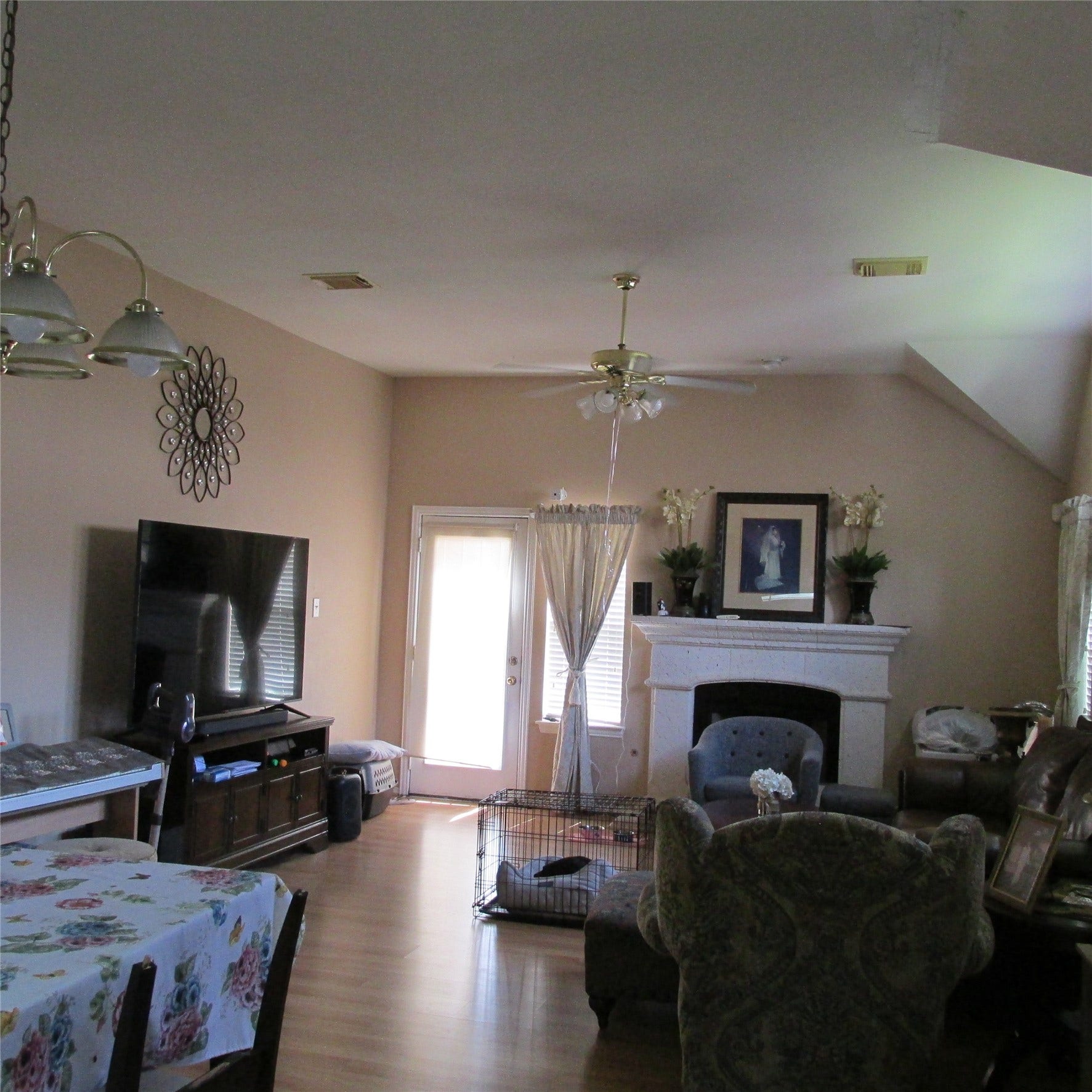 3255 Lakeway Lane, Pearland, TX 77584 Family Rm
