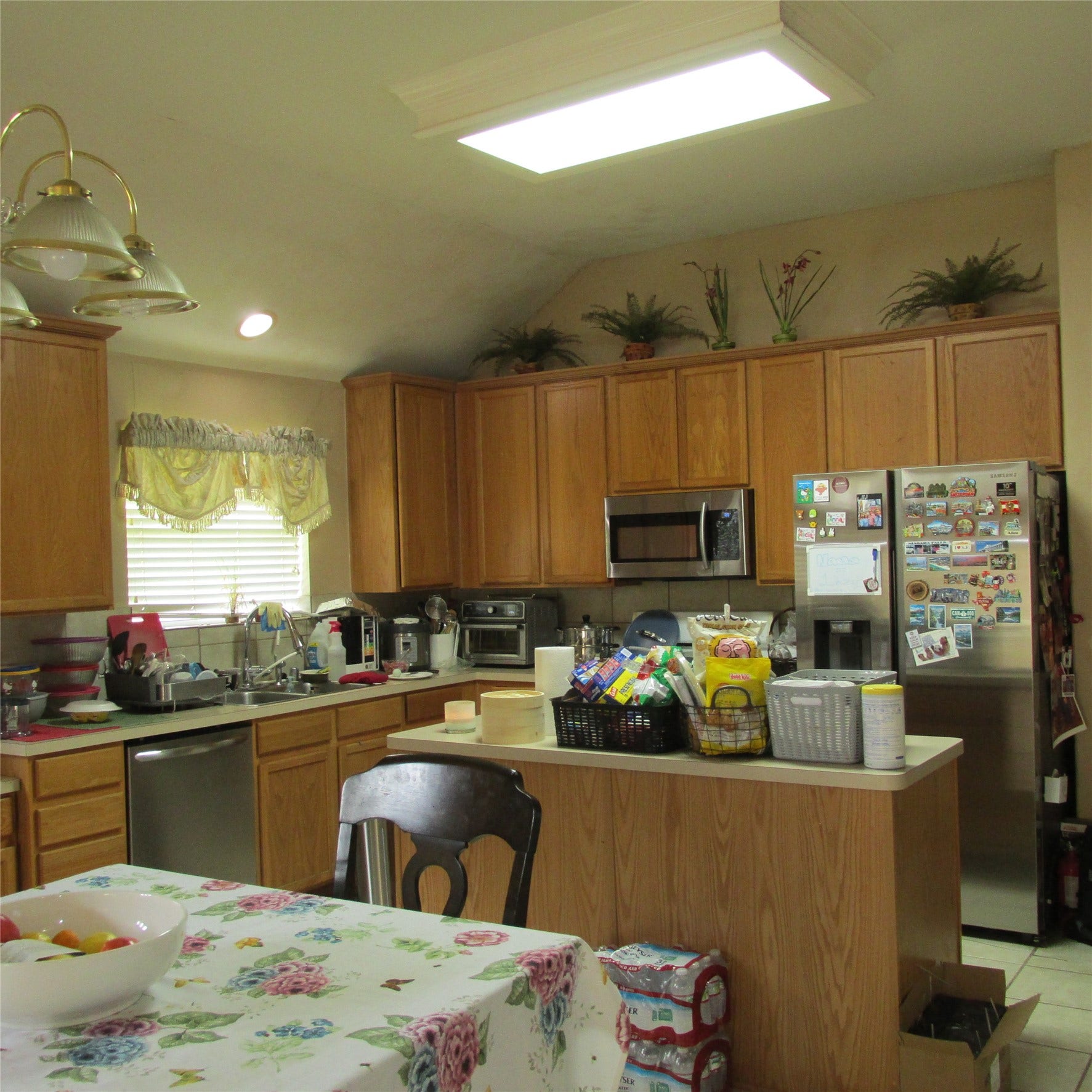 3255 Lakeway Lane, Pearland, TX 77584 Kitchen