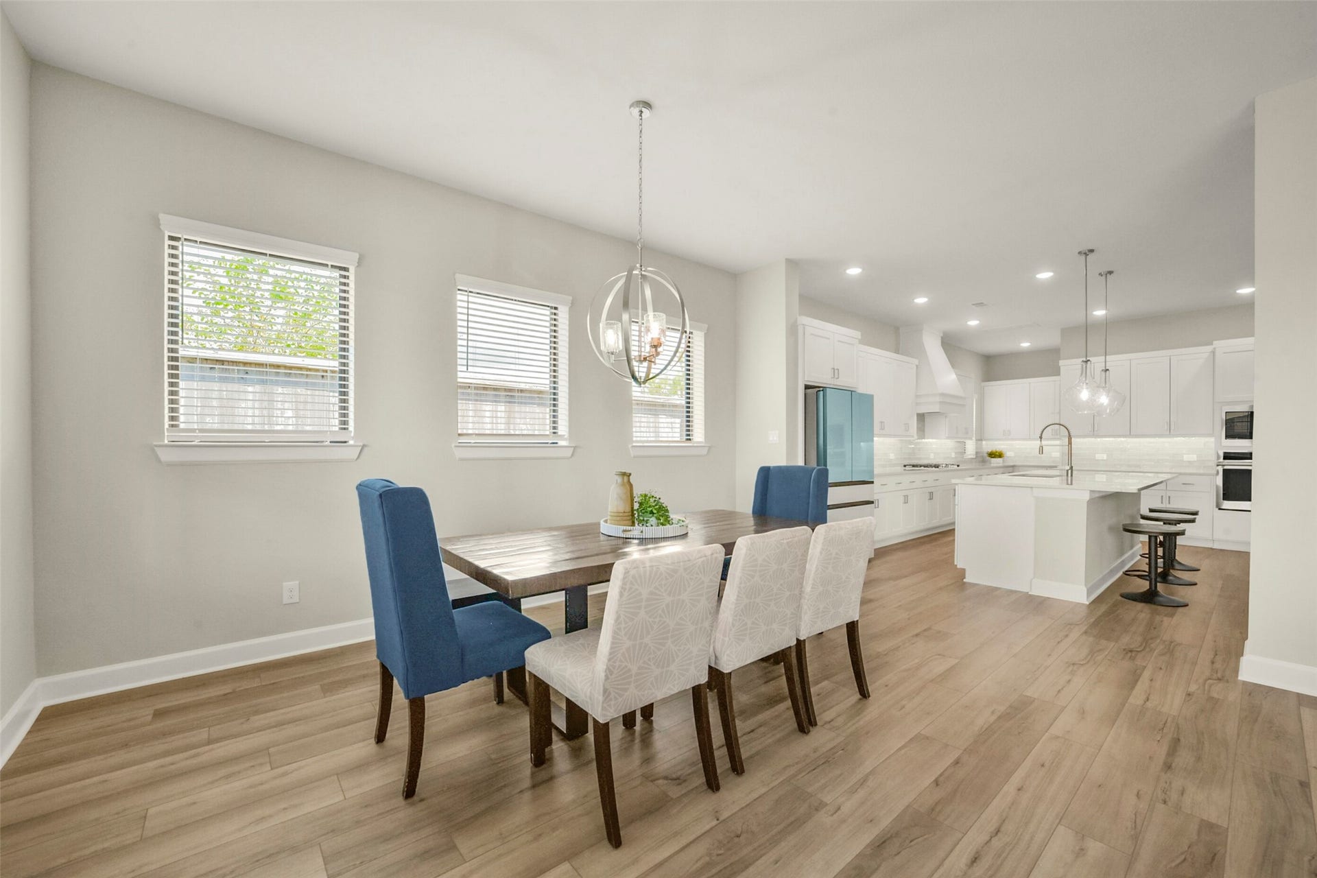 1702 Spring View, Friendswood, TX 77546 1702 Spring View, Friendswood, TX 77546