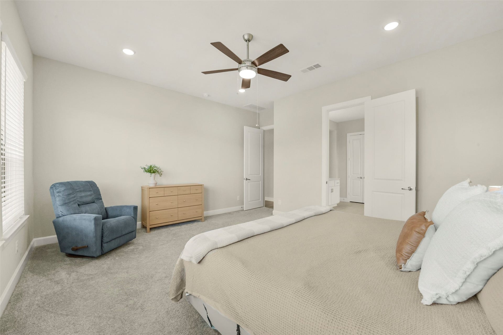 1702 Spring View, Friendswood, TX 77546 1702 Spring View, Friendswood, TX 77546