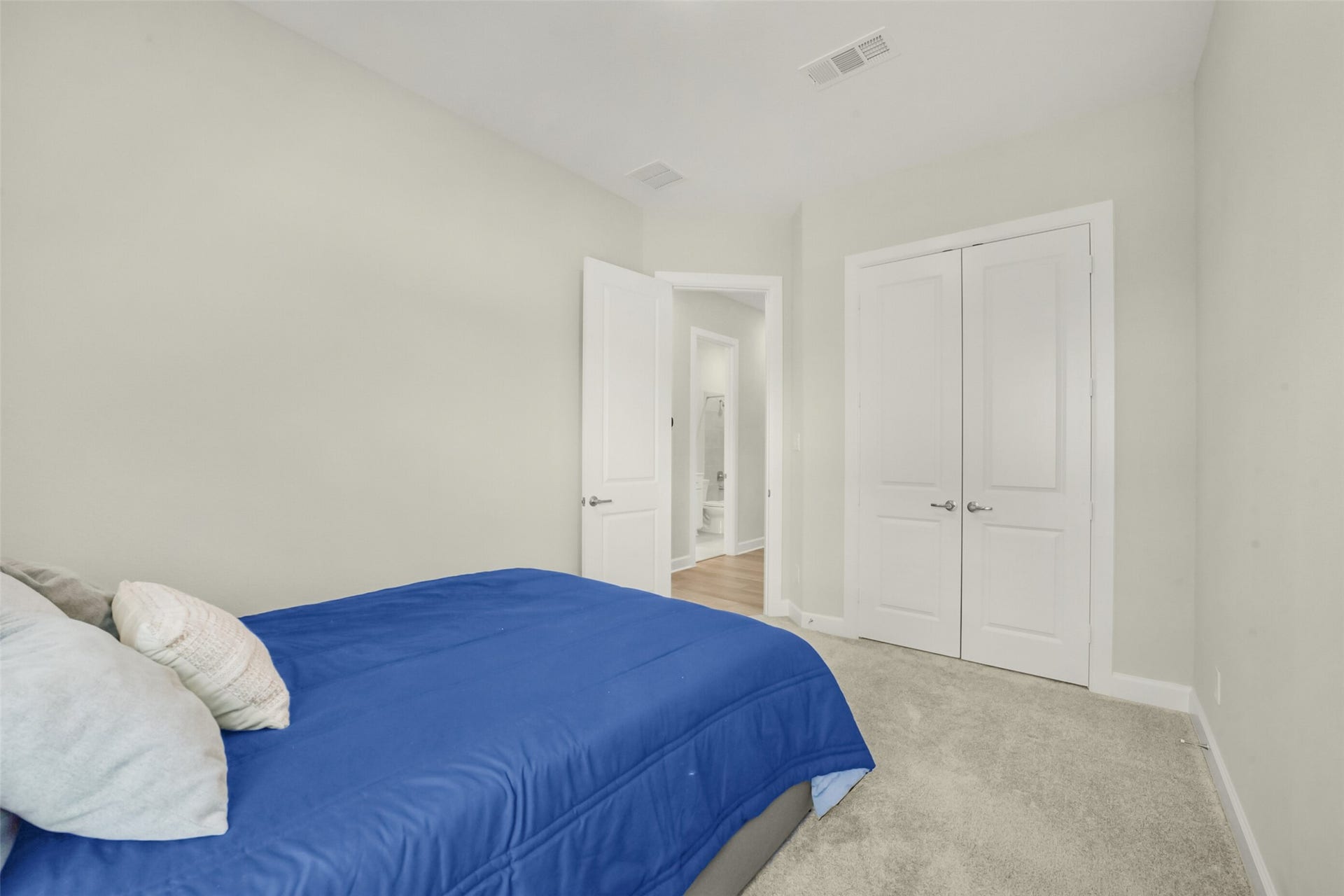 1702 Spring View, Friendswood, TX 77546 1702 Spring View, Friendswood, TX 77546