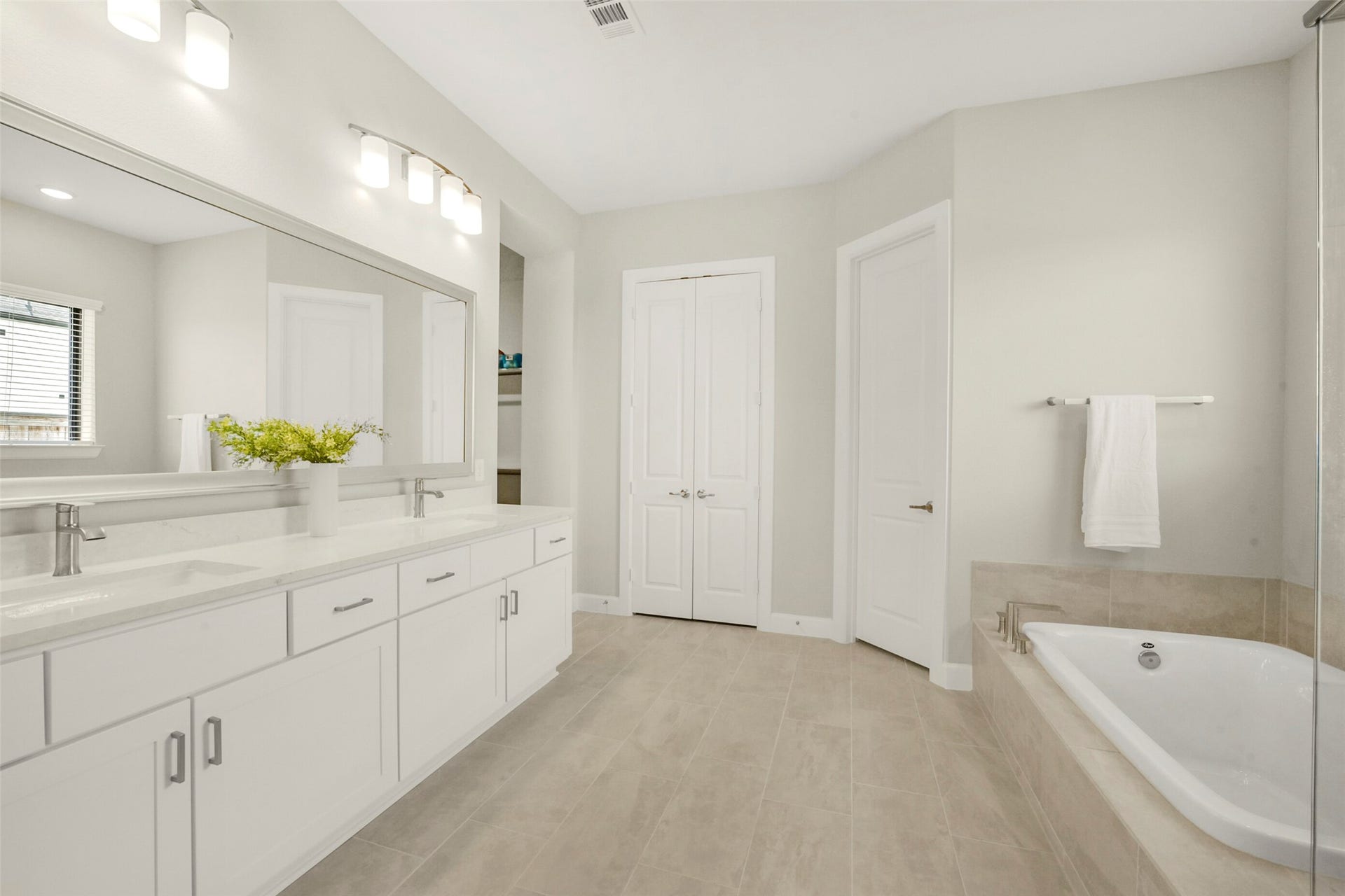 1702 Spring View, Friendswood, TX 77546 1702 Spring View, Friendswood, TX 77546