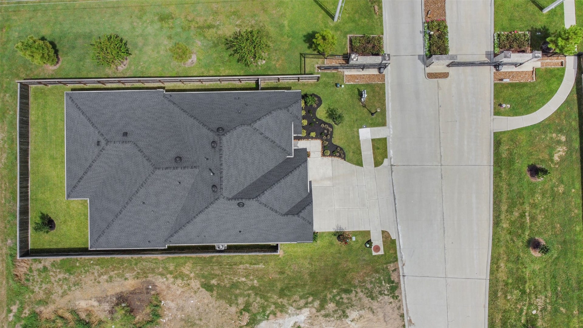 1702 Spring View, Friendswood, TX 77546 1702 Spring View, Friendswood, TX 77546