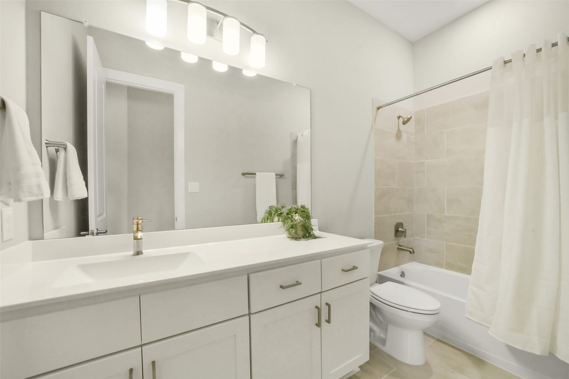 1702 Spring View, Friendswood, TX 77546 1702 Spring View, Friendswood, TX 77546