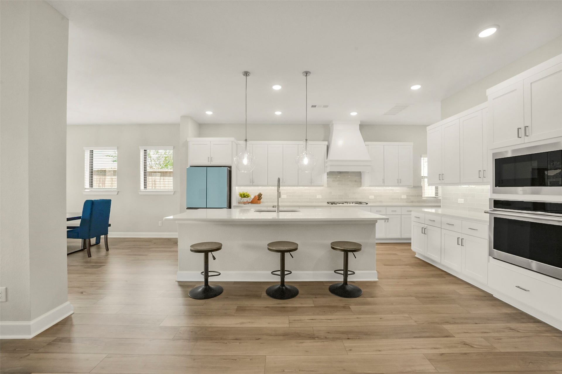 1702 Spring View, Friendswood, TX 77546 1702 Spring View, Friendswood, TX 77546