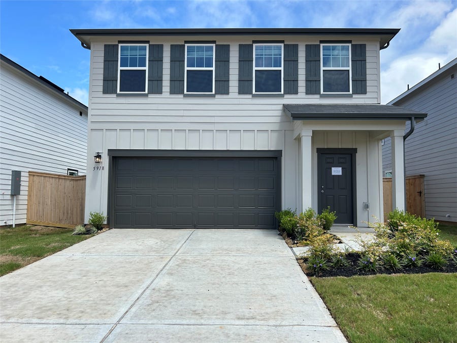 Property photo for 5918 Mercer Street, Conroe, TX