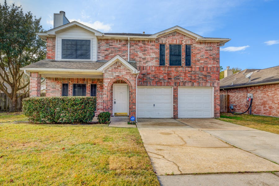 Property photo for 21615 Long Castle Drive, Spring, TX