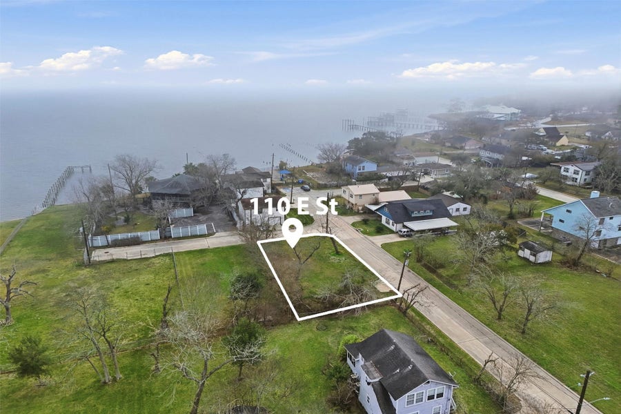Property photo for 110 W E Street, La Porte, TX