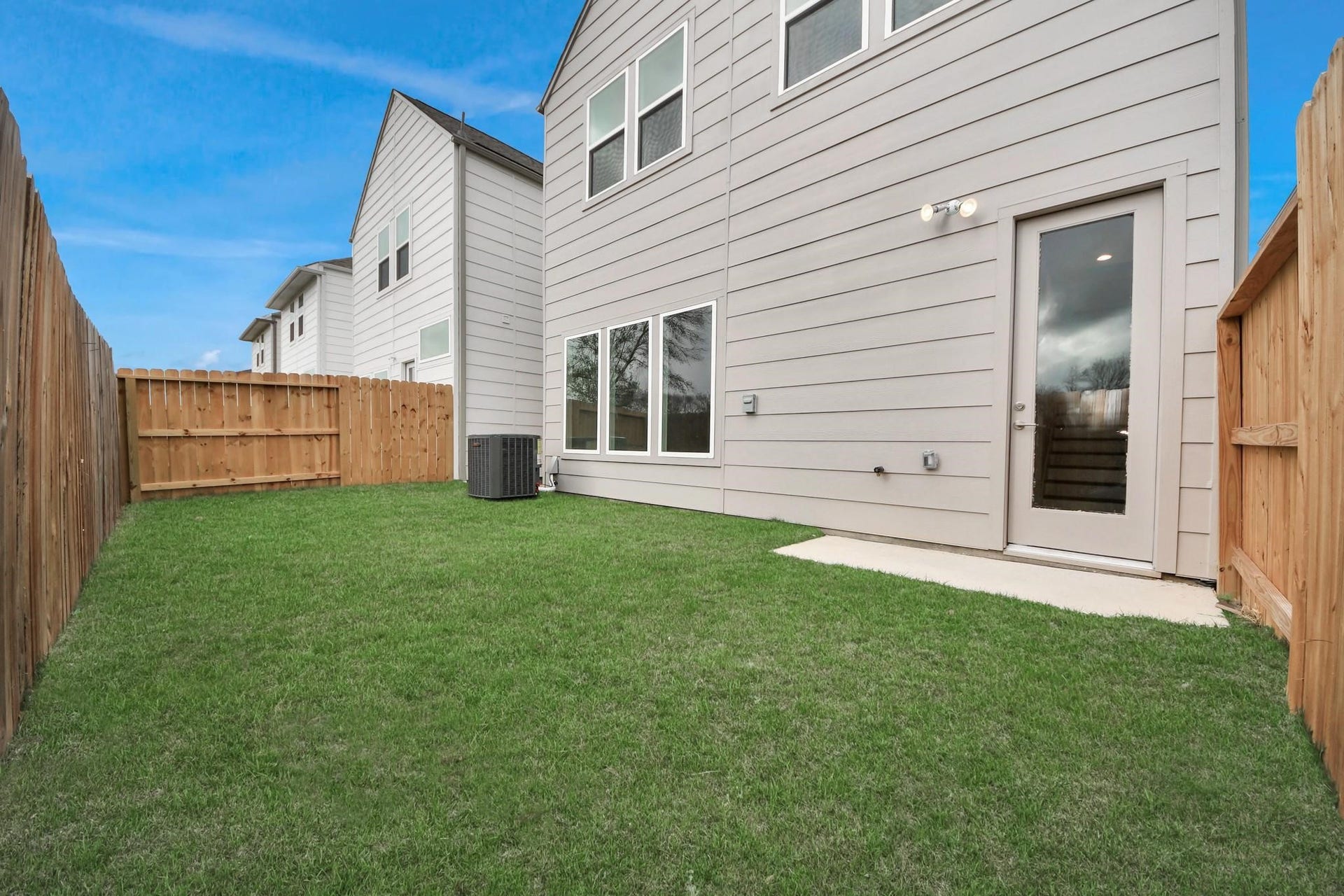 13105 Moncloa Drive, Houston, TX 77047 13105 Moncloa Drive, Houston, TX 77047