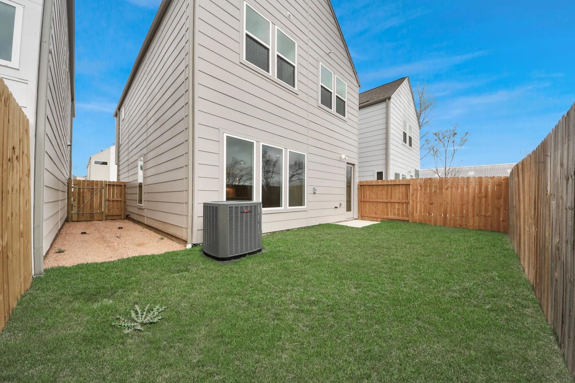 13105 Moncloa Drive, Houston, TX 77047 13105 Moncloa Drive, Houston, TX 77047