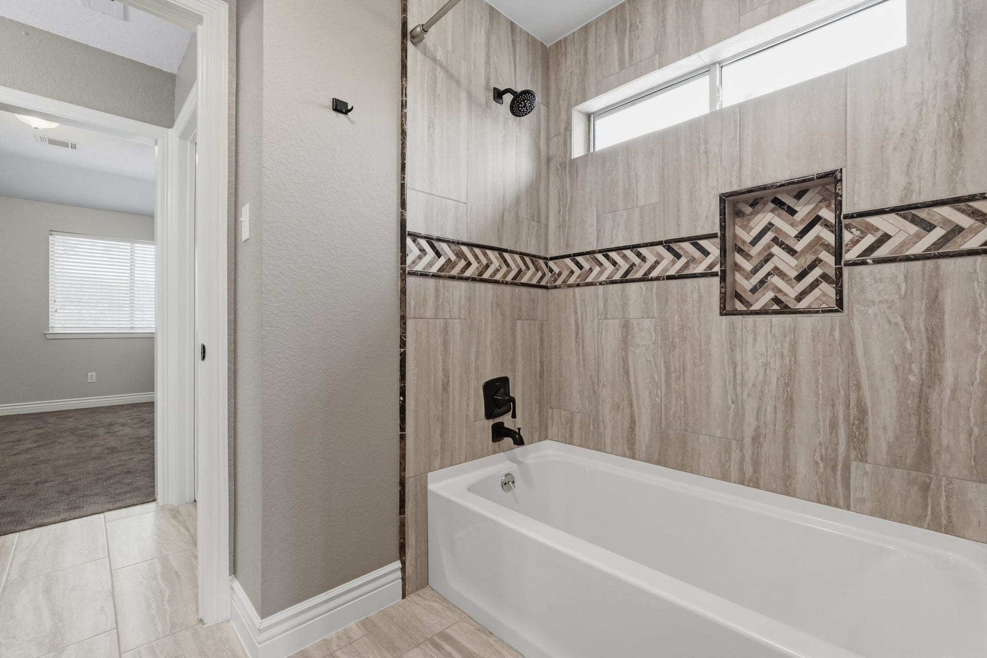 20210 Prim Pine Court, Cypress, TX 77433 Jack-and-Jill bathroom