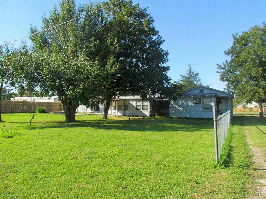 9710 Camelots Court, Pearland, TX 77584 9710 Camelots Court, Pearland, TX 77584