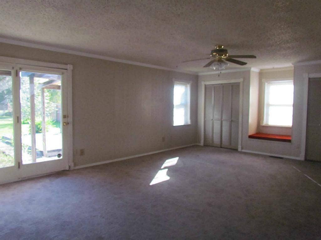 9710 Camelots Court, Pearland, TX 77584 9710 Camelots Court, Pearland, TX 77584