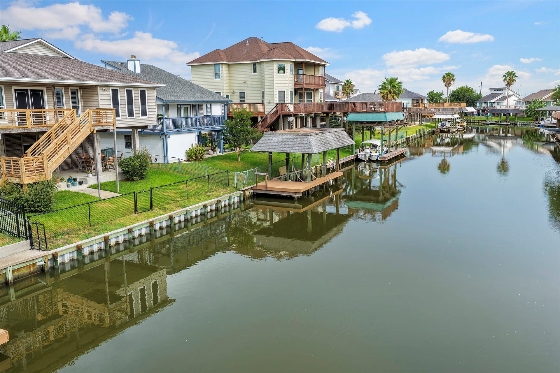 26 N Curlew Street, La Marque, TX 77568 26 N Curlew Street, La Marque, TX 77568