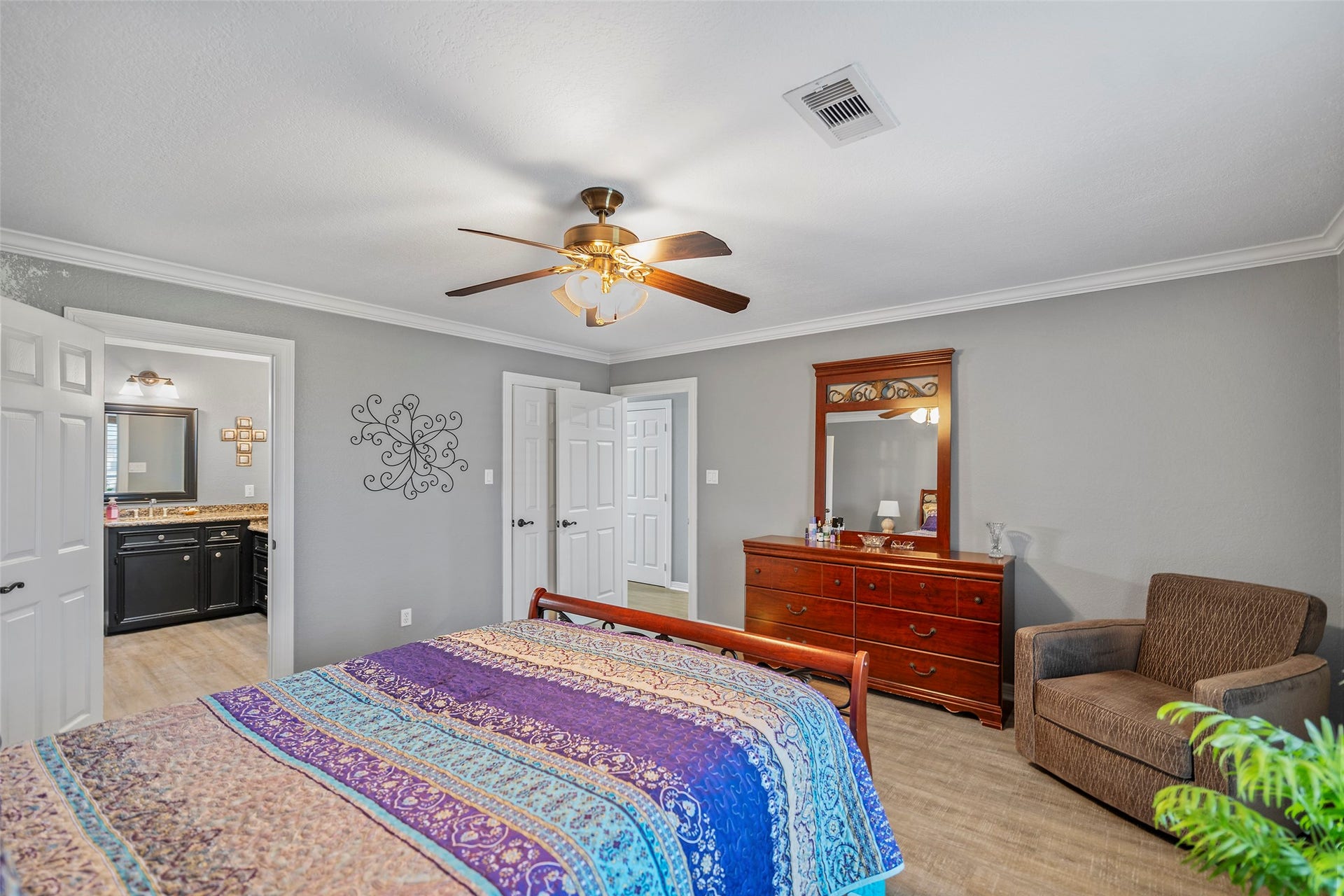 26 N Curlew Street, La Marque, TX 77568 26 N Curlew Street, La Marque, TX 77568