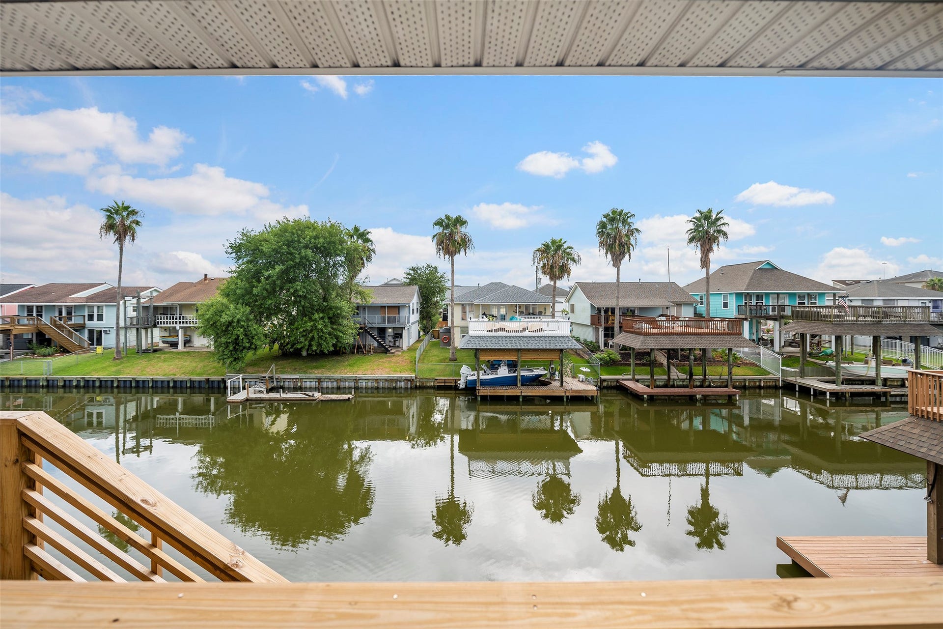 26 N Curlew Street, La Marque, TX 77568 26 N Curlew Street, La Marque, TX 77568