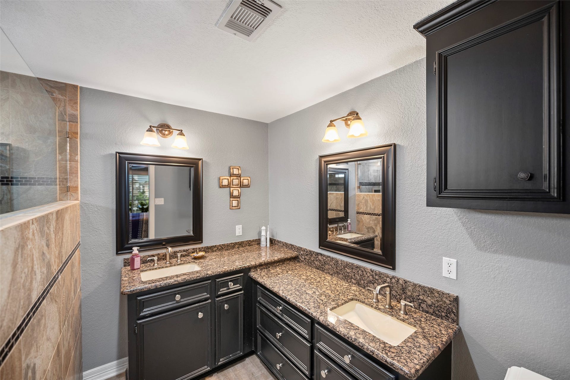 26 N Curlew Street, La Marque, TX 77568 26 N Curlew Street, La Marque, TX 77568
