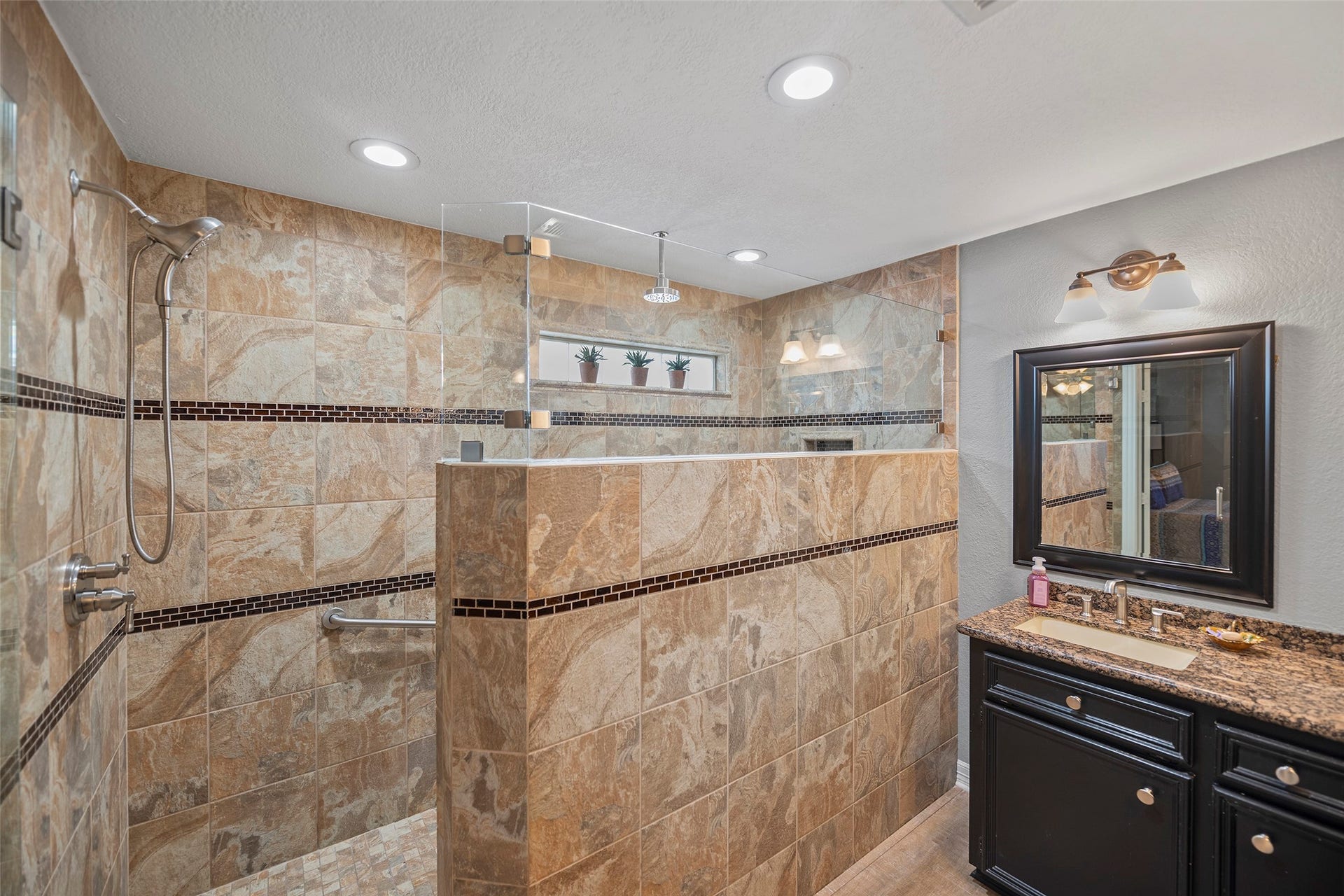 26 N Curlew Street, La Marque, TX 77568 26 N Curlew Street, La Marque, TX 77568