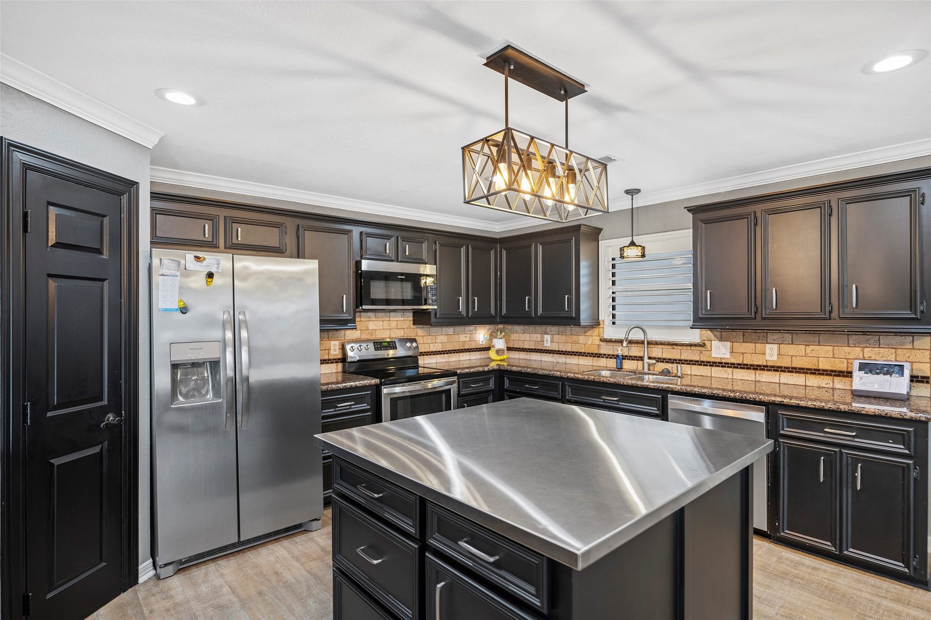 26 N Curlew Street, La Marque, TX 77568 26 N Curlew Street, La Marque, TX 77568