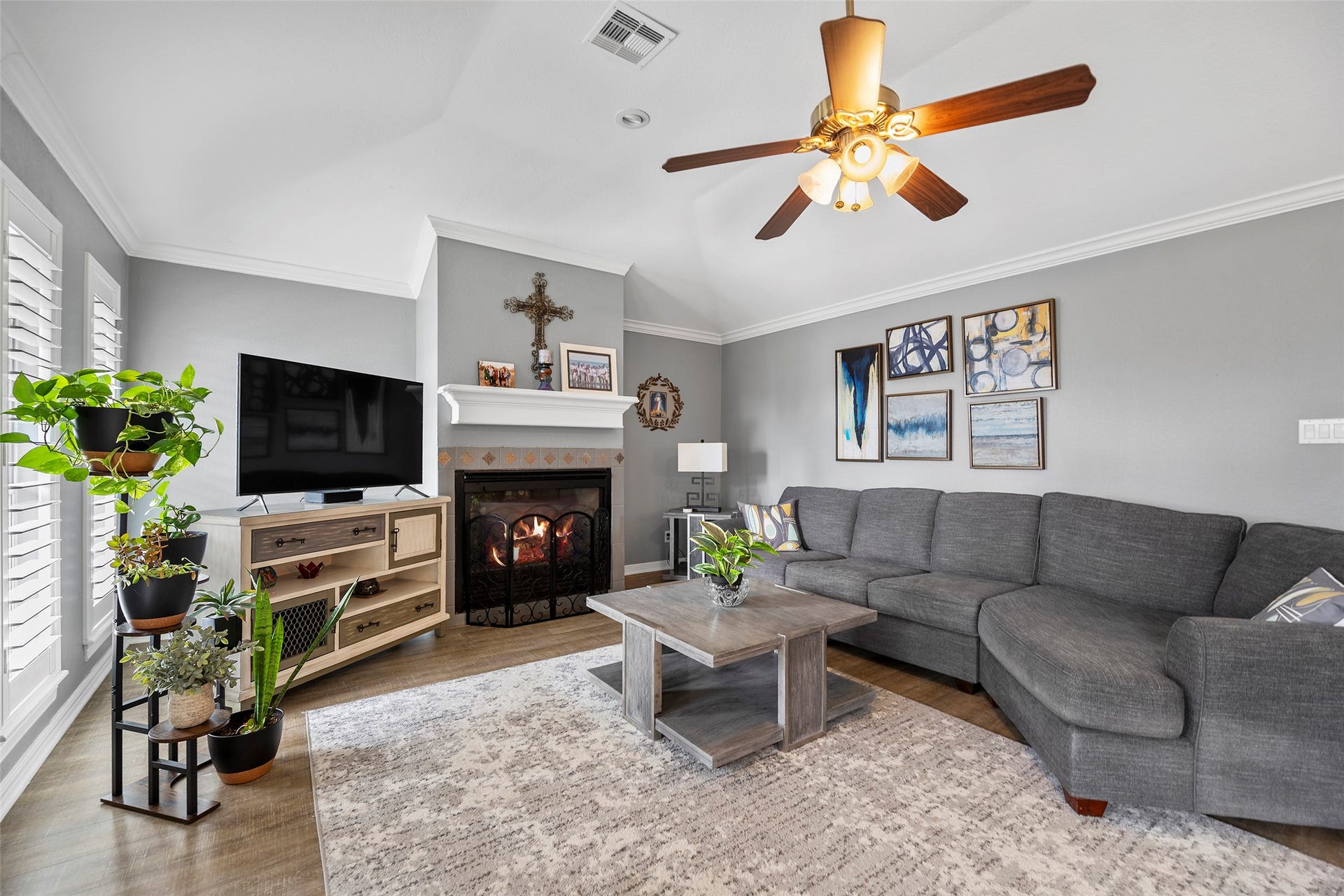 26 N Curlew Street, La Marque, TX 77568 26 N Curlew Street, La Marque, TX 77568