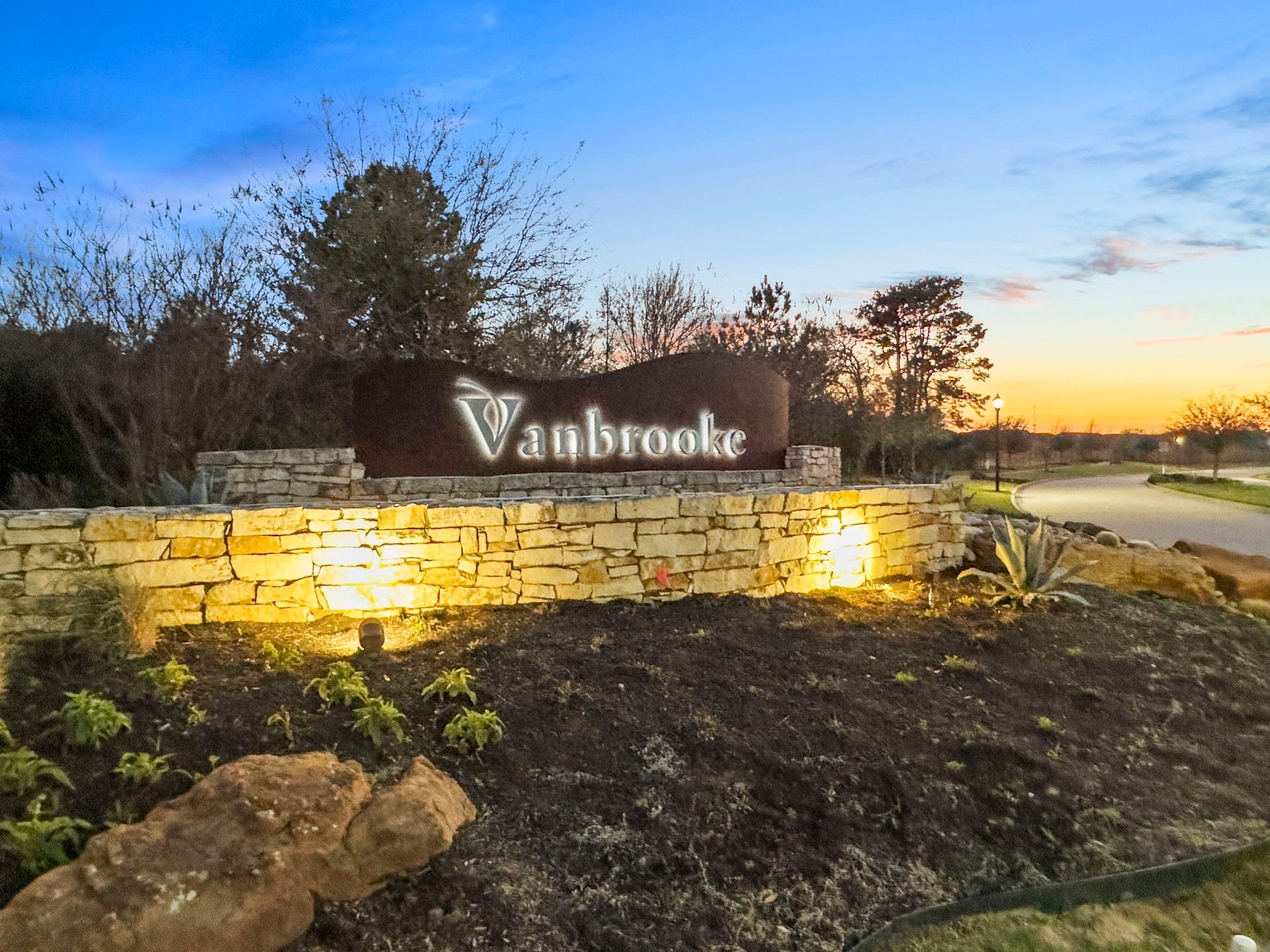 5406 Rustic Ruby Dr, Fulshear, TX 77423 Nestled within the desirable peaceful Vanbrooke neighborhood