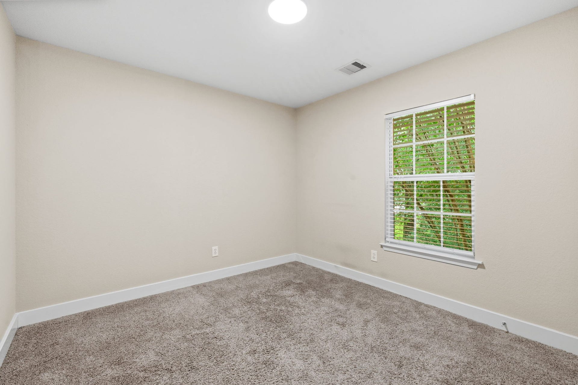 26853 Haileys Manor, Kingwood, TX 77339 Secondary bedroom #1