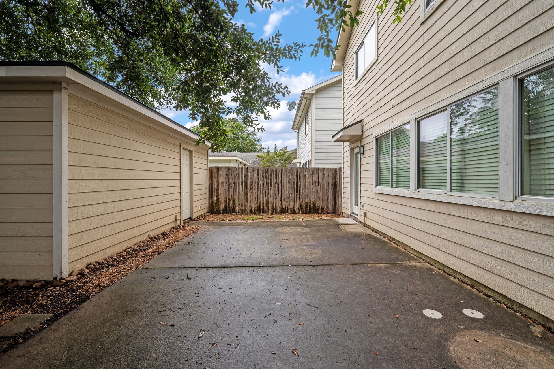 26853 Haileys Manor, Kingwood, TX 77339 26853 Haileys Manor, Kingwood, TX 77339