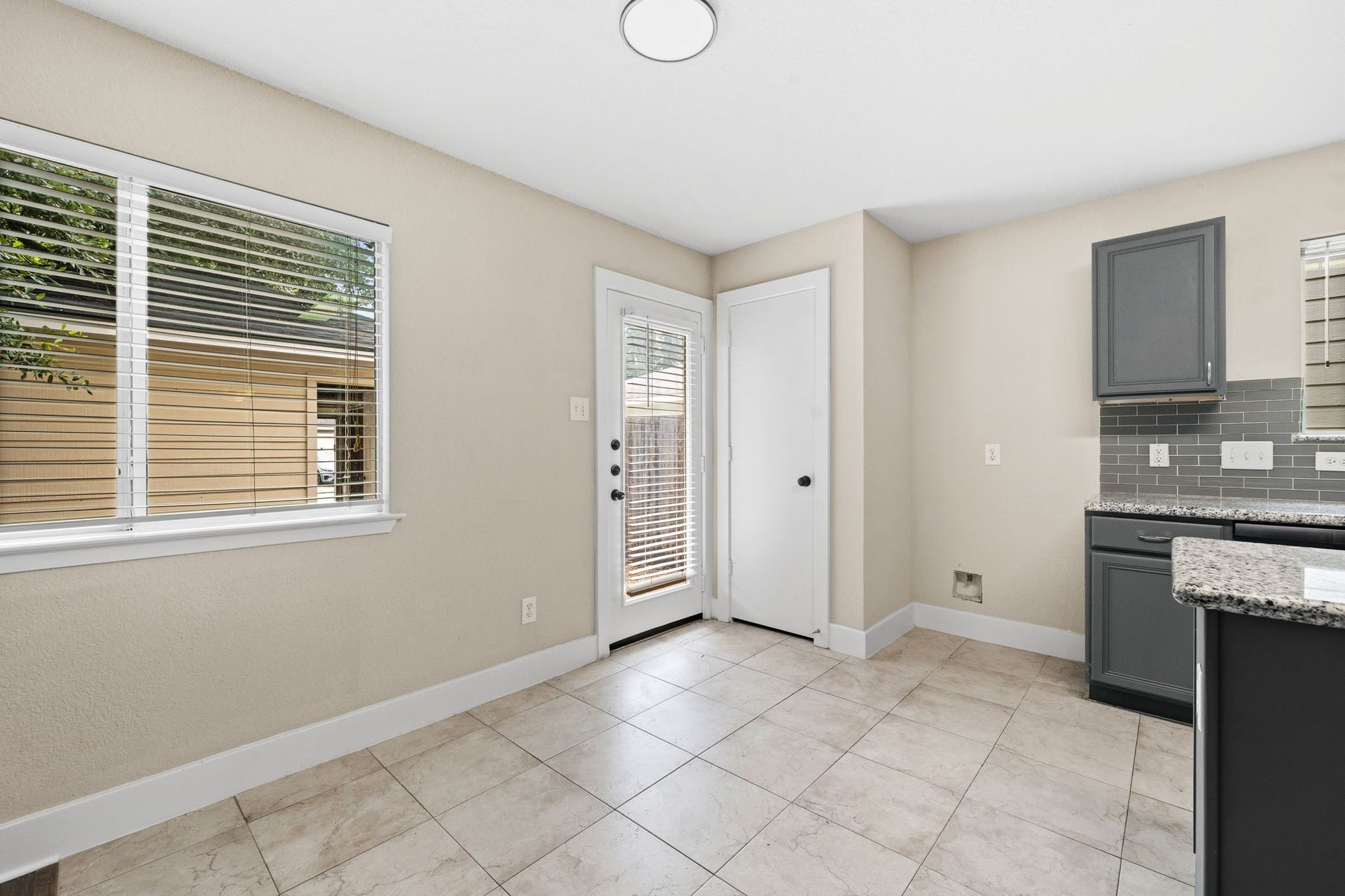26853 Haileys Manor, Kingwood, TX 77339 26853 Haileys Manor, Kingwood, TX 77339