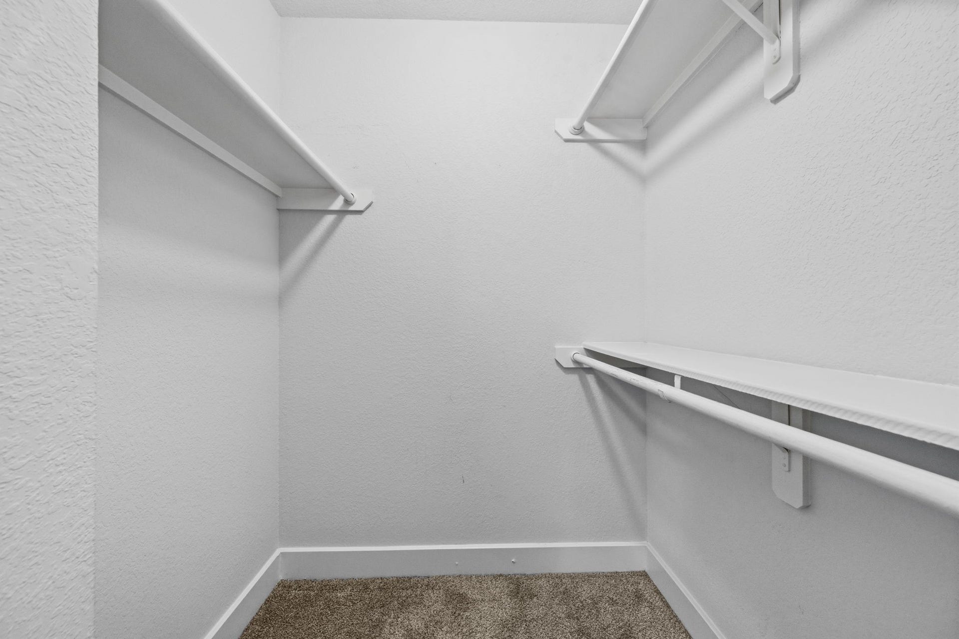 26853 Haileys Manor, Kingwood, TX 77339 Primary walk-in closet