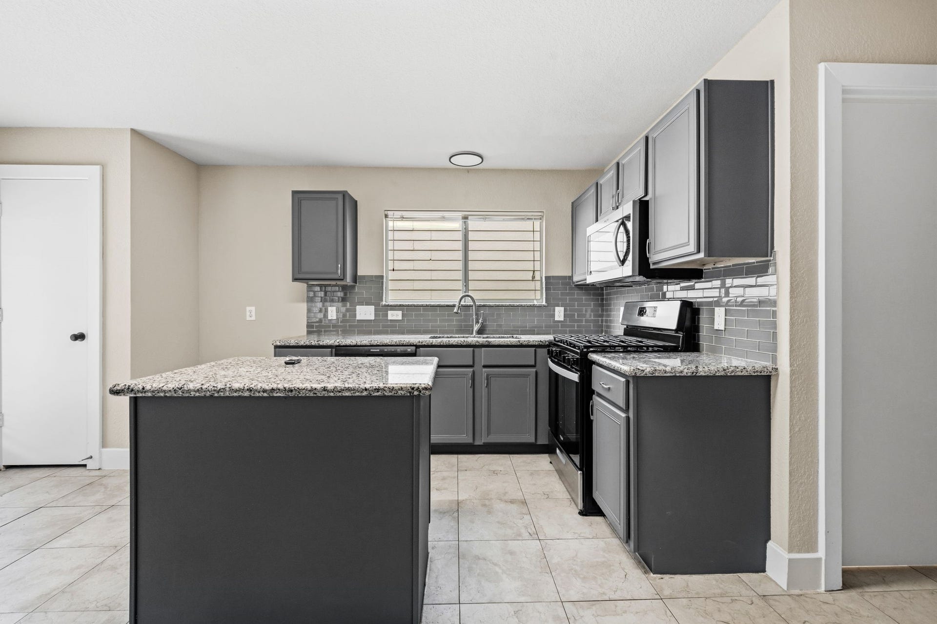 26853 Haileys Manor, Kingwood, TX 77339 26853 Haileys Manor, Kingwood, TX 77339