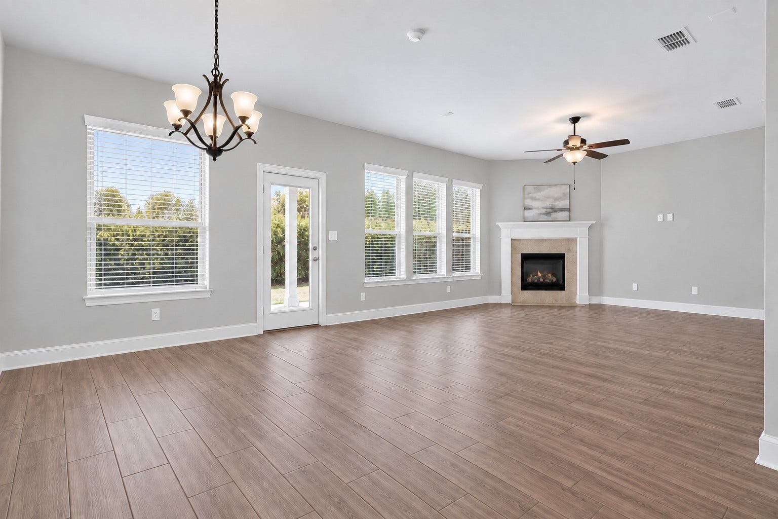 1515 Shining Willow Court, Richmond, TX 77406 Spacious dining area and family room.