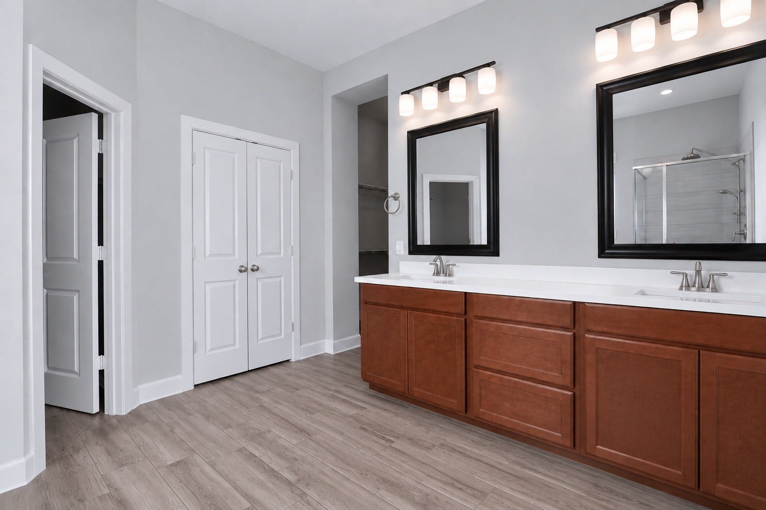 1515 Shining Willow Court, Richmond, TX 77406 Spacious primary bathroom with dual sinks, a standalone shower, and a separate bathtub.