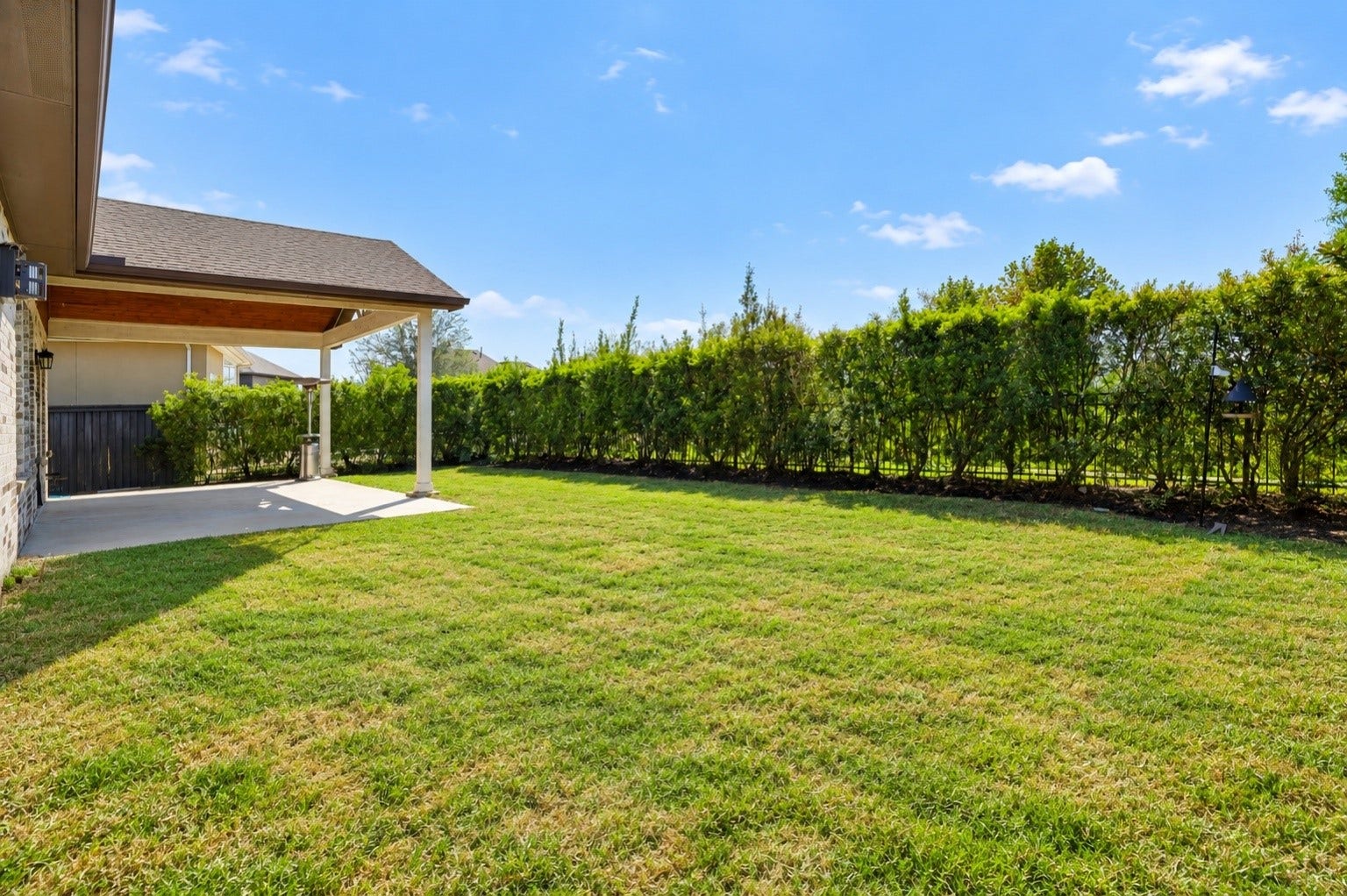 1515 Shining Willow Court, Richmond, TX 77406 Spacious backyard and no back neighbors for added privacy.