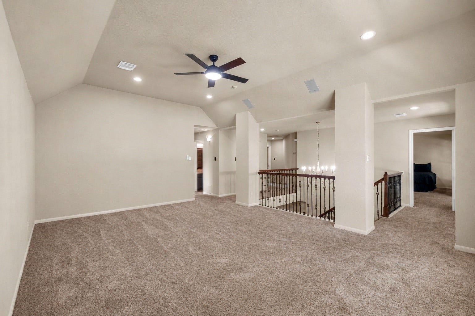 9614 Pennington Lane, Missouri City, TX 77459 Open game room is ideal for movie nights, gaming, or entertaining.