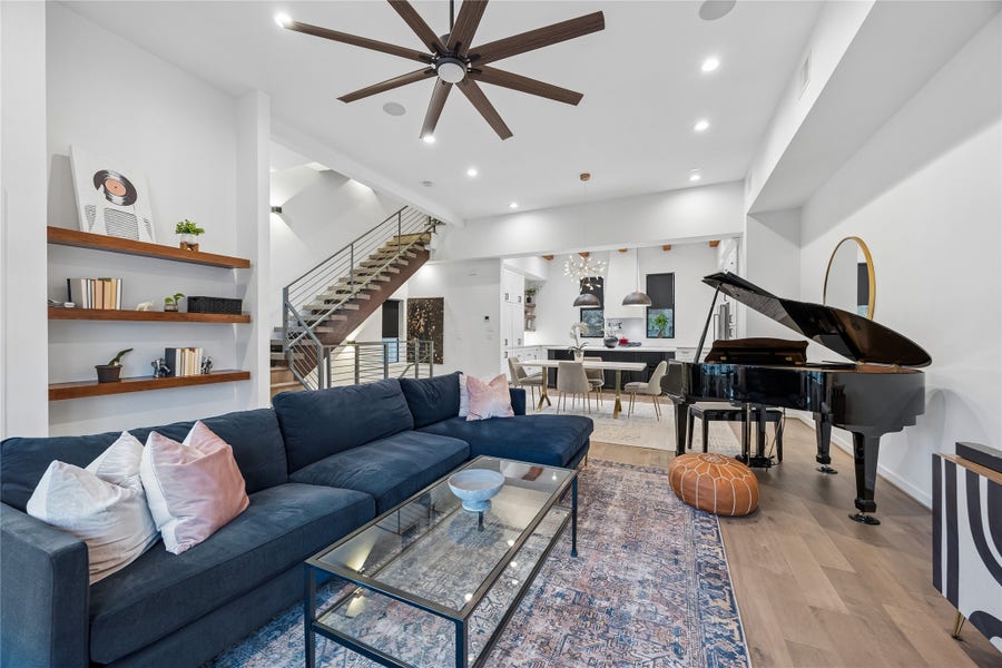 Property photo for 513 Memorial Heights Drive, Houston, TX