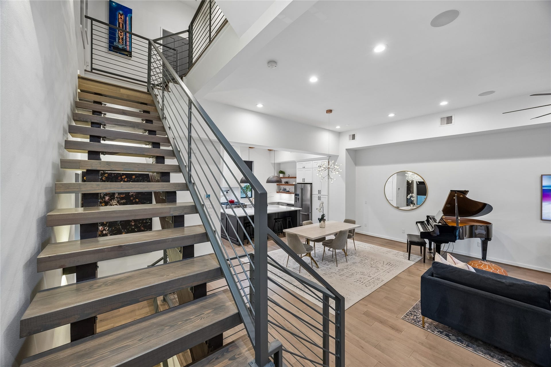 513 Memorial Heights Drive, Houston, TX 77007 513 Memorial Heights Drive, Houston, TX 77007