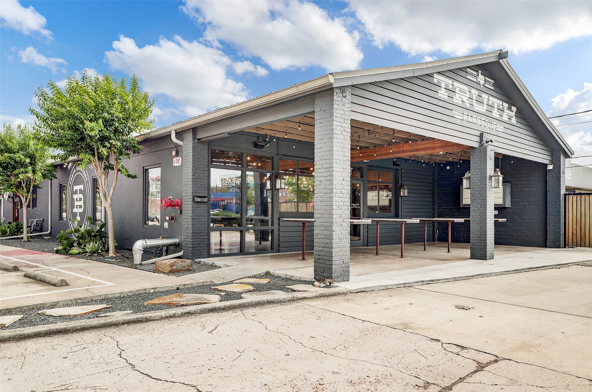 513 Memorial Heights Drive, Houston, TX 77007 Truth BBQ