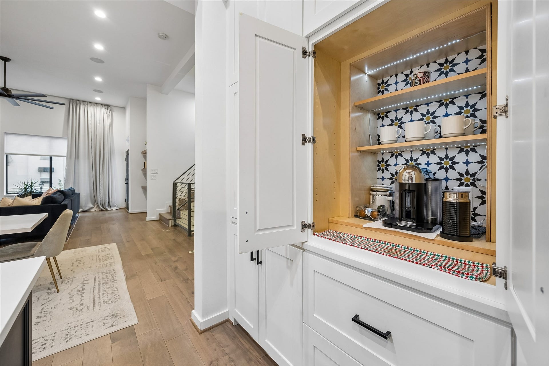 513 Memorial Heights Drive, Houston, TX 77007 Coffee workstation inside cabinets
